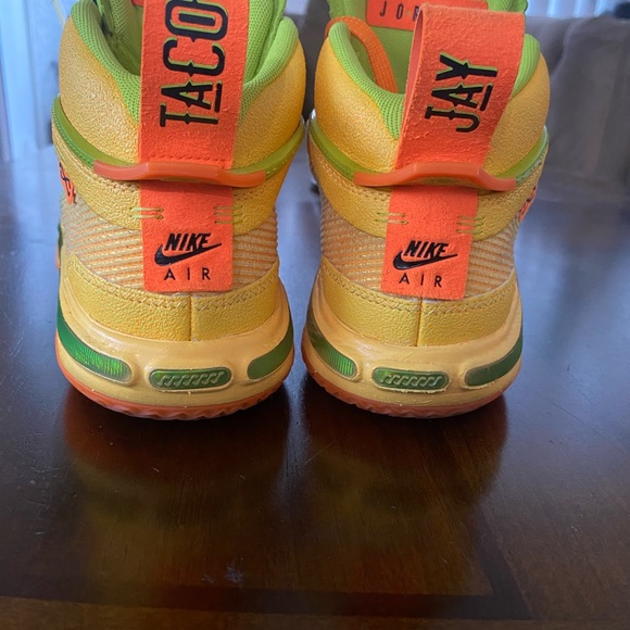 Like New Boys Air Jordan Xxxvi 36 Nitro X
Jayson Tatum Taco Jay. - Picture 3 of 9